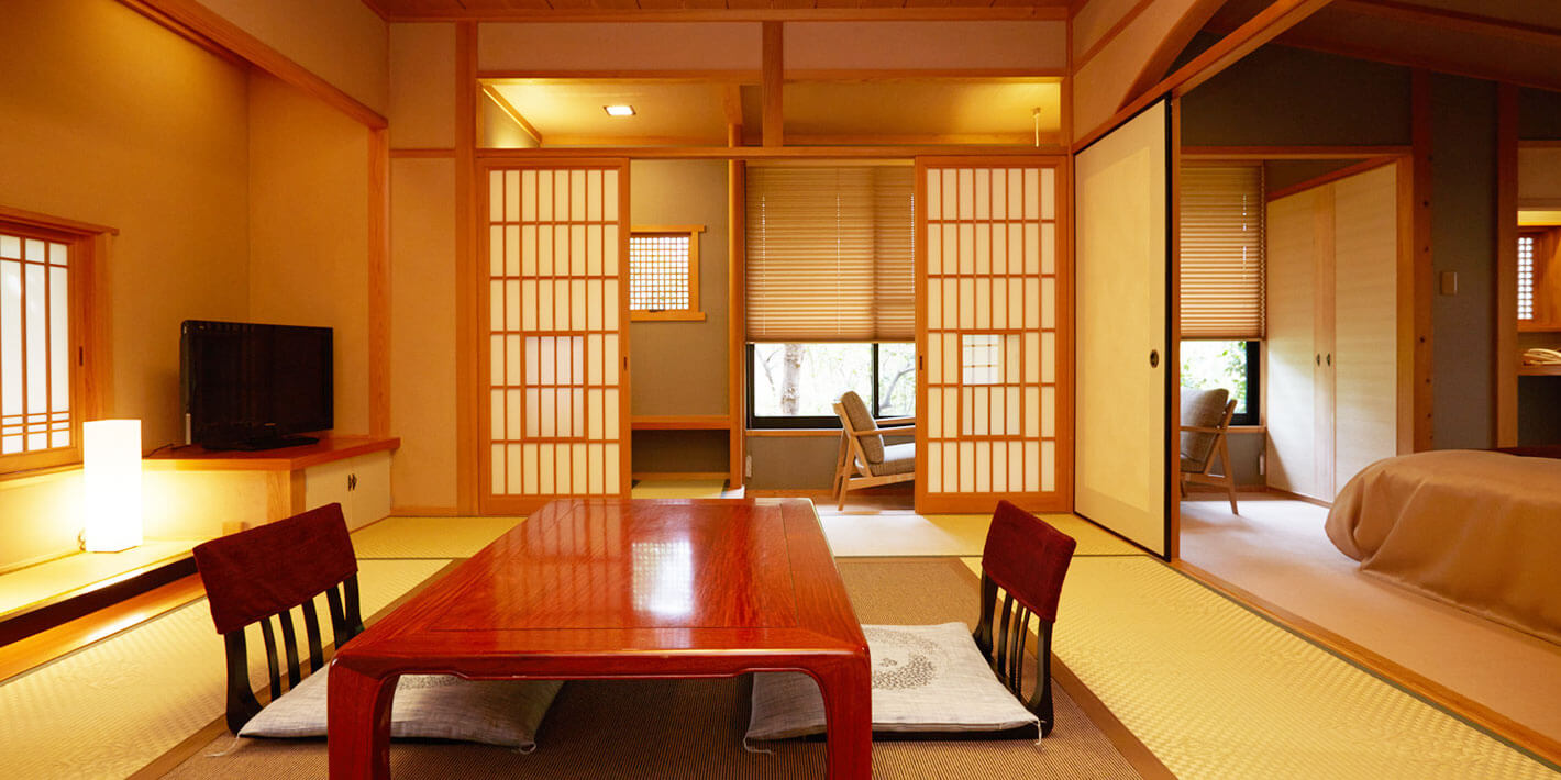 Japanese & Western-Style Room w/ an Outdoor Bath