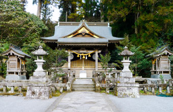 宇奈岐日女神社（六所宮）